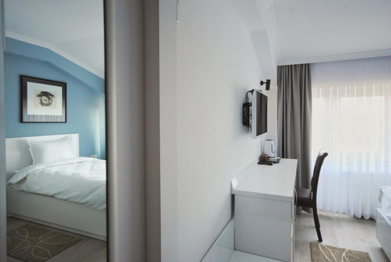 Hotel Callisto Pristina Kültér fotó