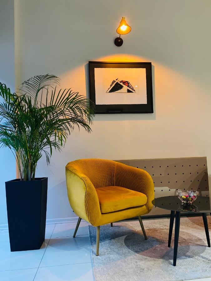 Hotel Callisto Pristina Kültér fotó