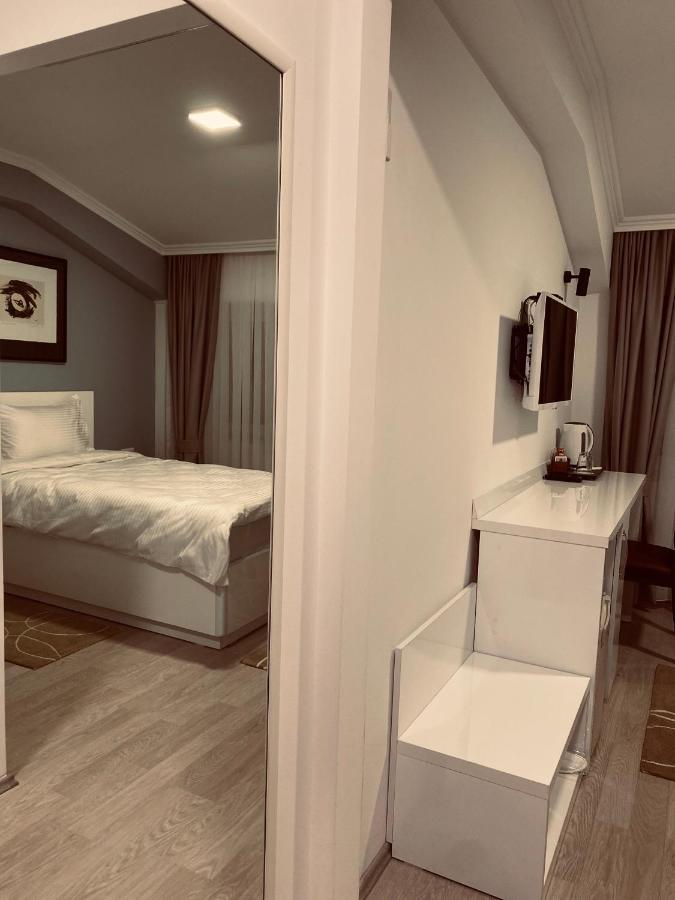 Hotel Callisto Pristina Kültér fotó
