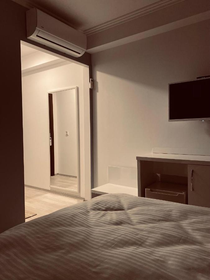 Hotel Callisto Pristina Kültér fotó