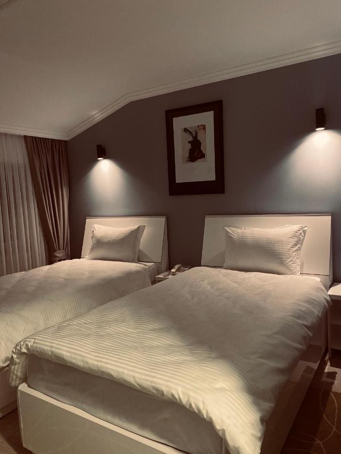Hotel Callisto Pristina Kültér fotó